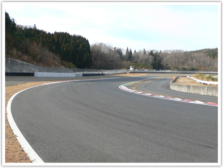 MIKE KNIGHT CORNER（マイクナイトコーナー）